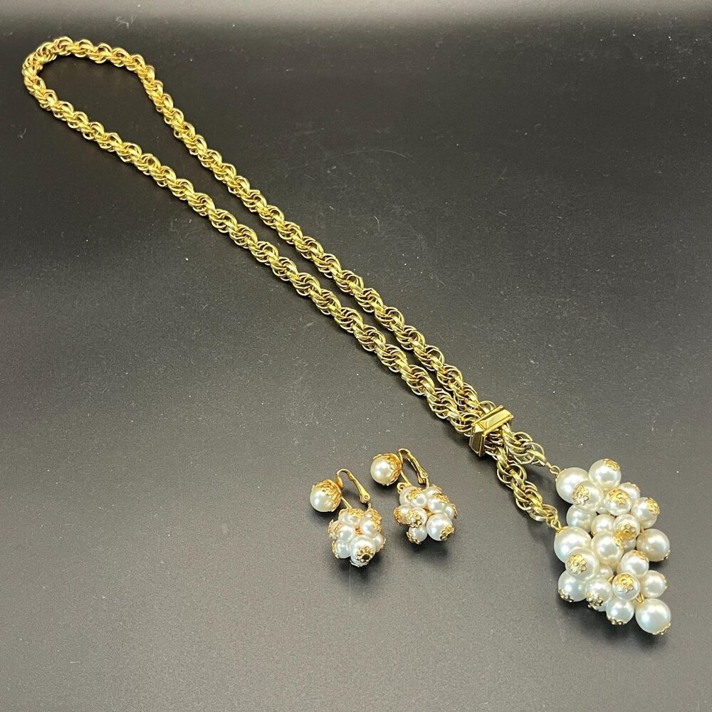 Vintage Gold Lariat Necklace & Earring Set // Clustered Faux Pearl Pendants